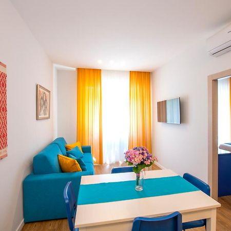 Shabby Chic Seaview Apartments กาสเตลลัมมาเร ดิ สตาเบีย ภายนอก รูปภาพ