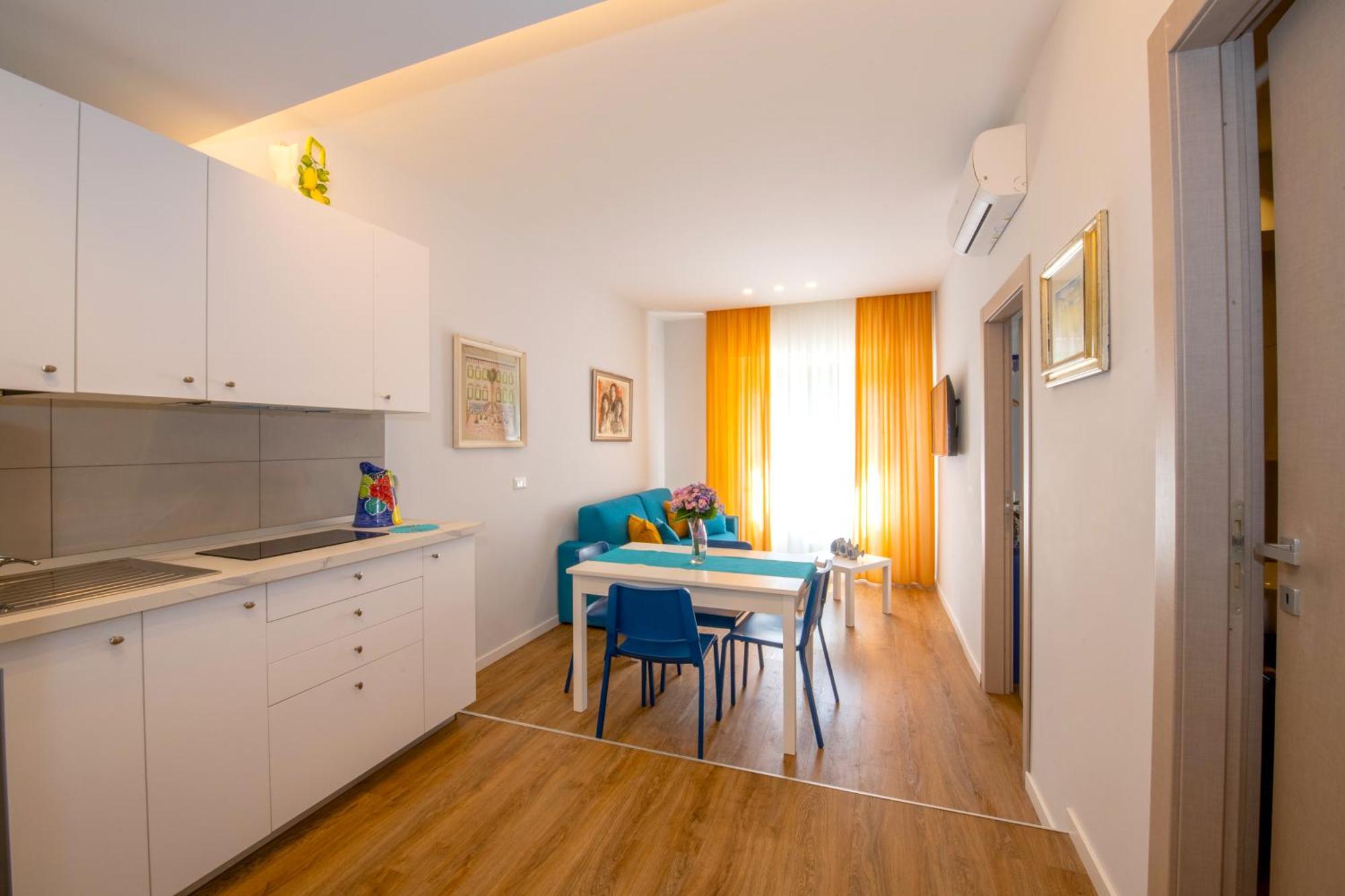 Shabby Chic Seaview Apartments กาสเตลลัมมาเร ดิ สตาเบีย ภายนอก รูปภาพ